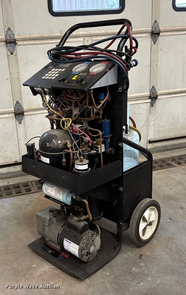 image for item NA9794 Robinair 34700 refrigerant recharger