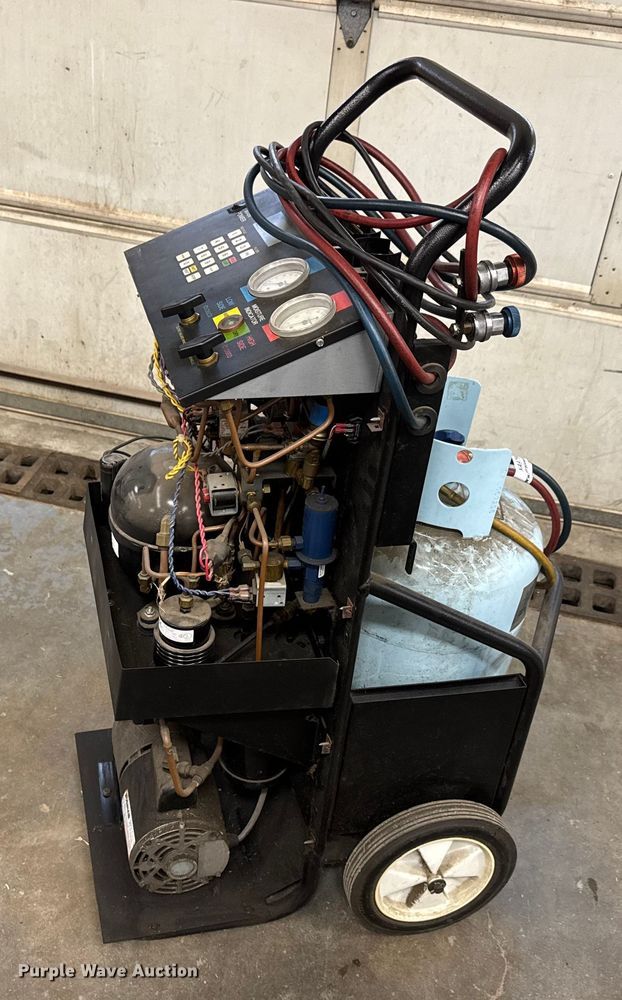 image for item NA9794 Robinair 34700 refrigerant recharger