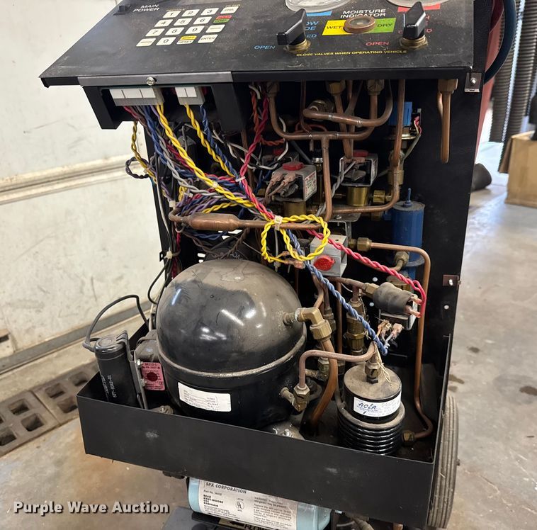 image for item NA9794 Robinair 34700 refrigerant recharger