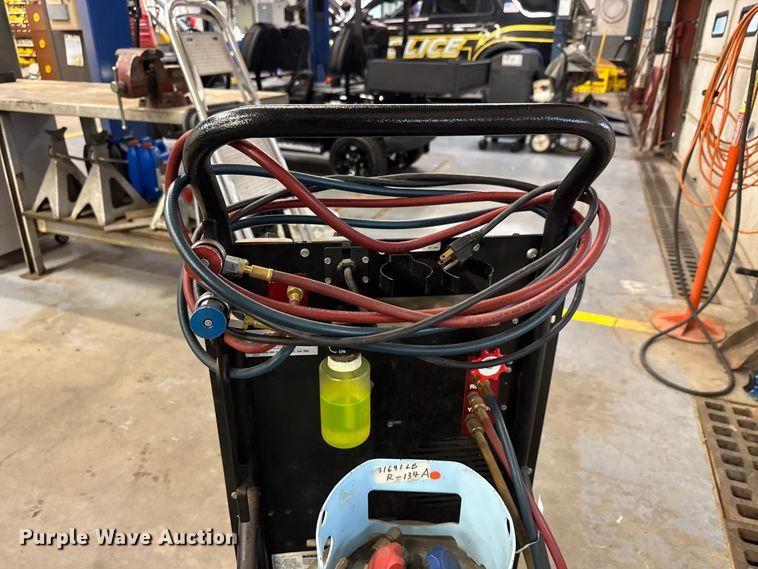 image for item NA9794 Robinair 34700 refrigerant recharger