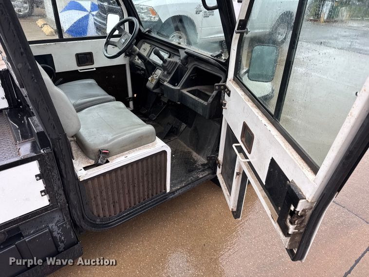 image for item NA9797 2003 Cushman Haulster 660K6 EFI MT utility vehicle