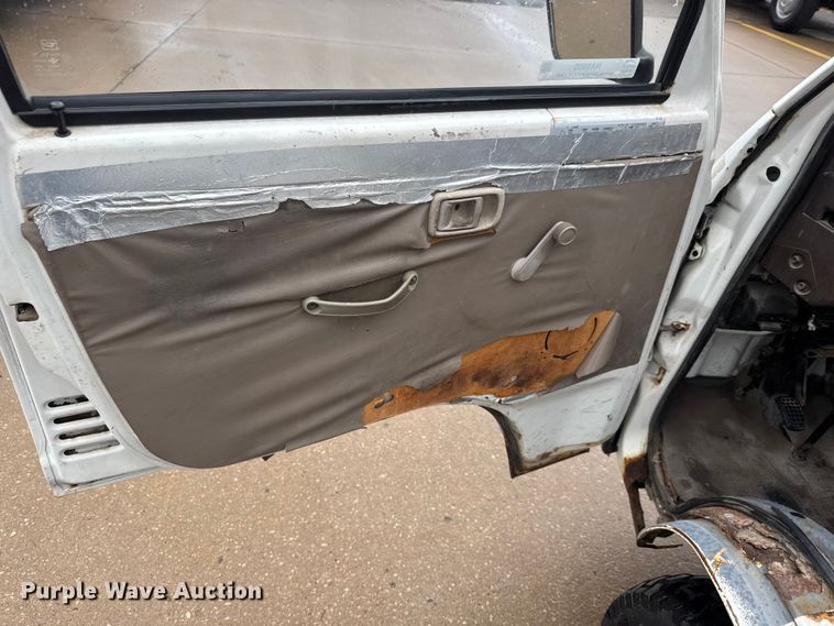 image for item NA9800 Daihatsu S80LP-JTRK mini truck