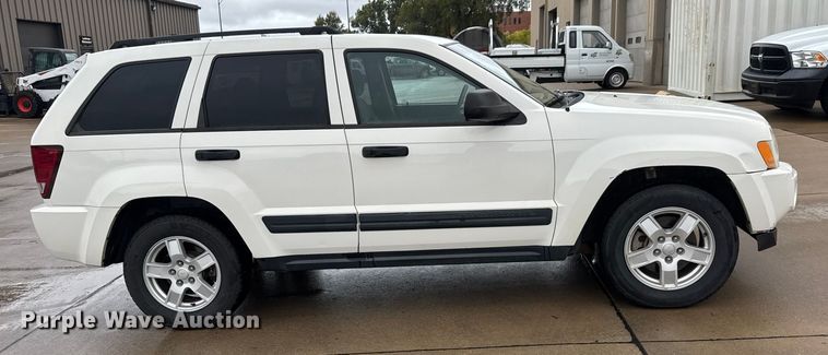 image for item NA9803 2006 Jeep Grand Cherokee Laredo SUV