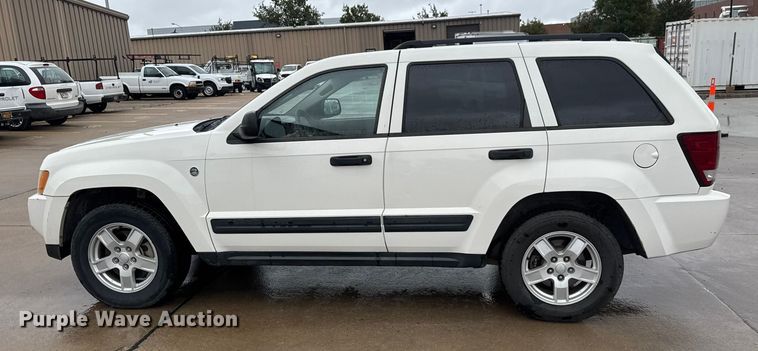 image for item NA9803 2006 Jeep Grand Cherokee Laredo SUV