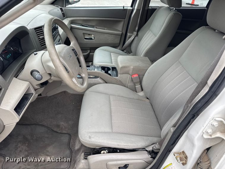 image for item NA9803 2006 Jeep Grand Cherokee Laredo SUV