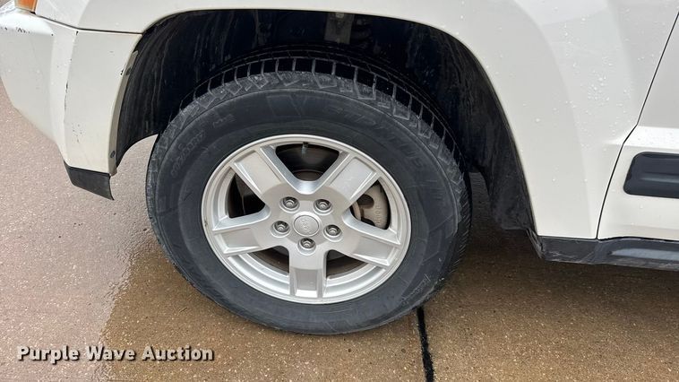 image for item NA9803 2006 Jeep Grand Cherokee Laredo SUV