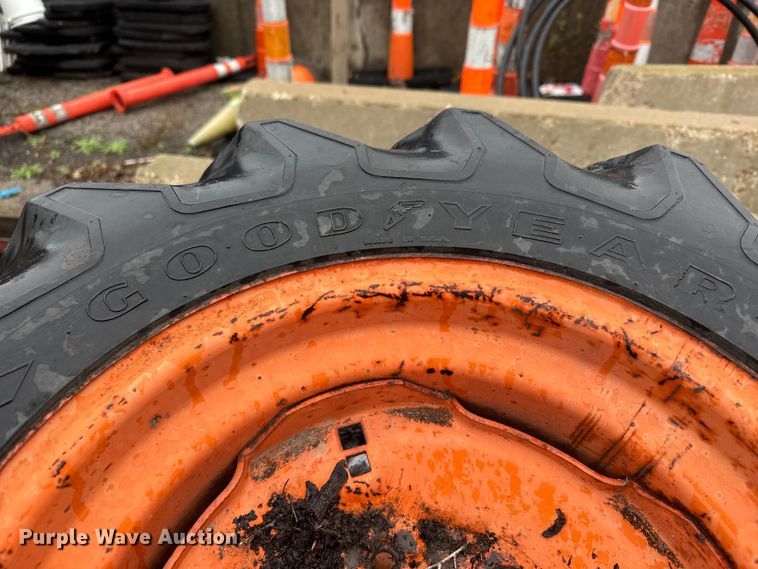 image for item NA9805 4 tires