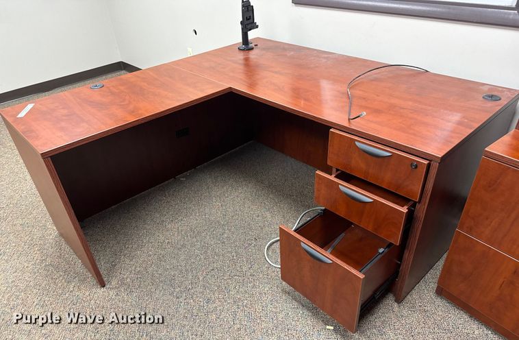 image for item NA9947 Desk