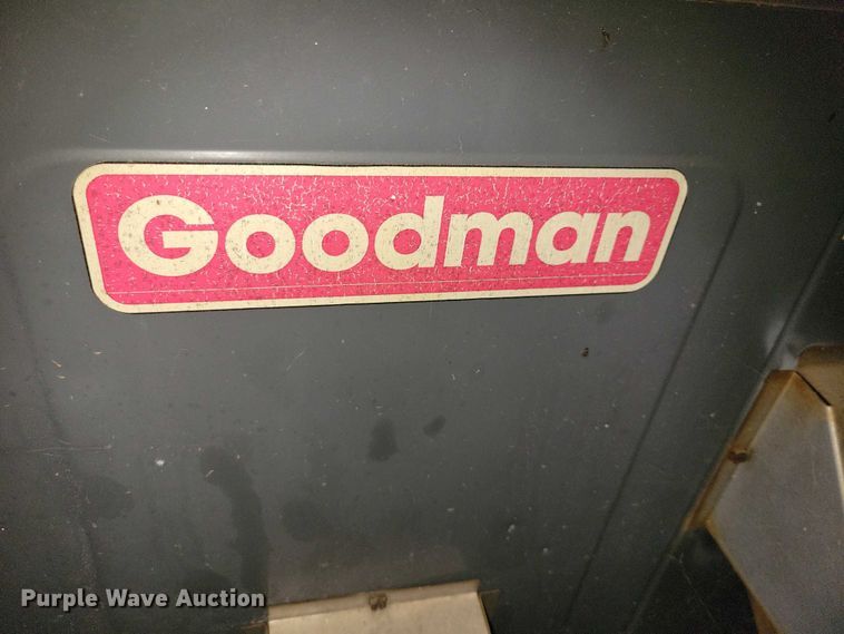 image for item NO9755 Goodman GPG1324070M41DA furnace
