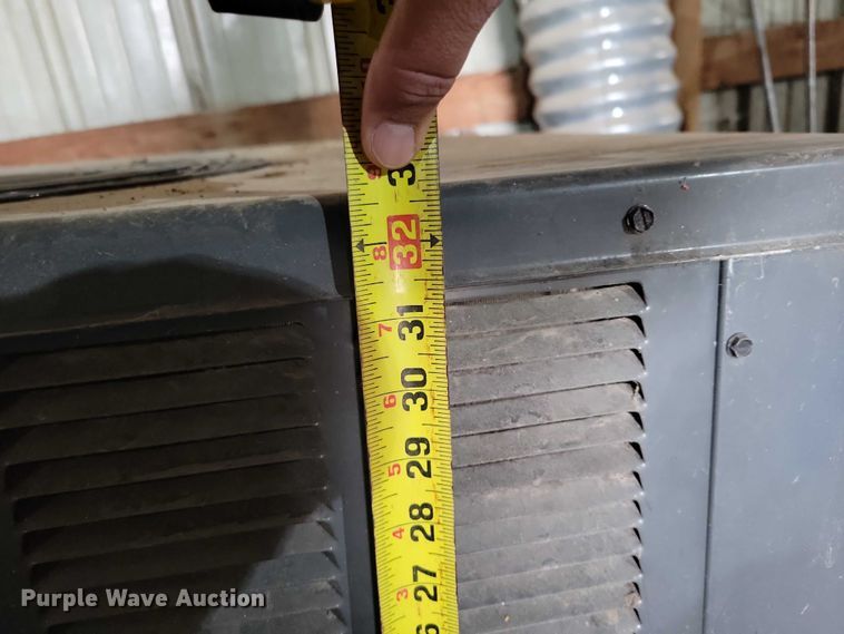 image for item NO9755 Goodman GPG1324070M41DA furnace