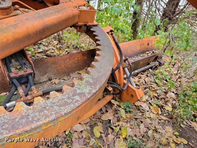 image for item NO9757 1978 John Deere 570A motor grader