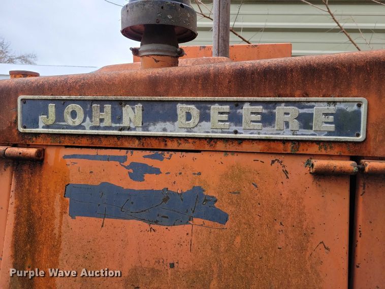 image for item NO9757 1978 John Deere 570A motor grader