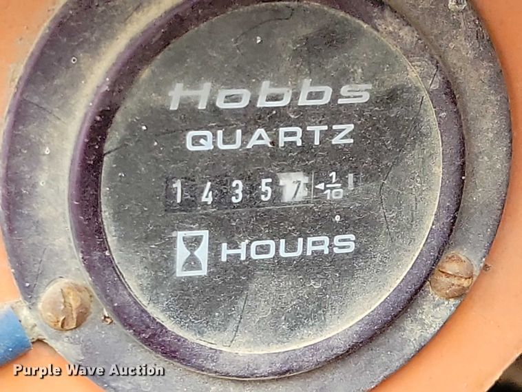 image for item NO9757 1978 John Deere 570A motor grader