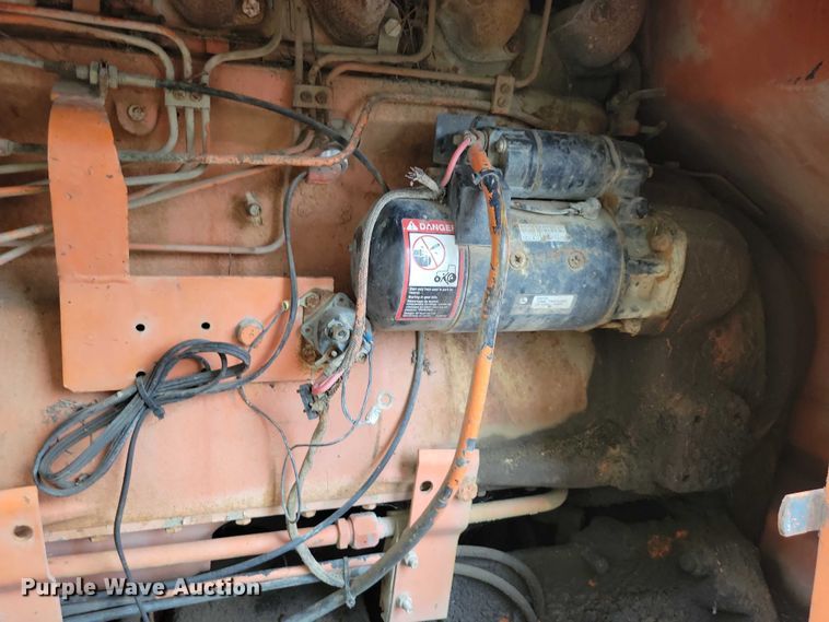 image for item NO9757 1978 John Deere 570A motor grader