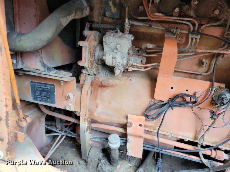 image for item NO9757 1978 John Deere 570A motor grader