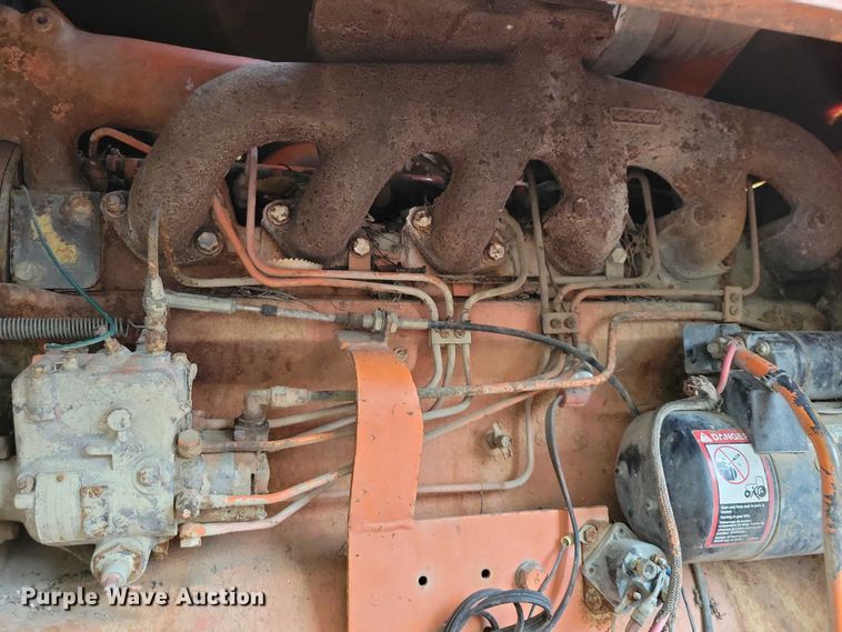 image for item NO9757 1978 John Deere 570A motor grader