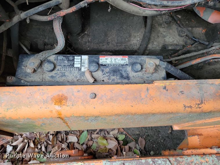 image for item NO9757 1978 John Deere 570A motor grader