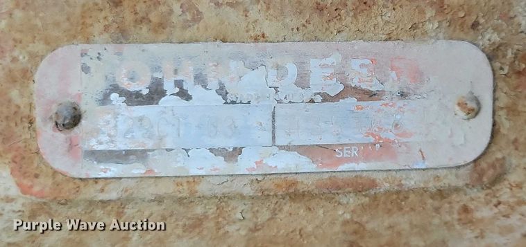 image for item NO9757 1978 John Deere 570A motor grader