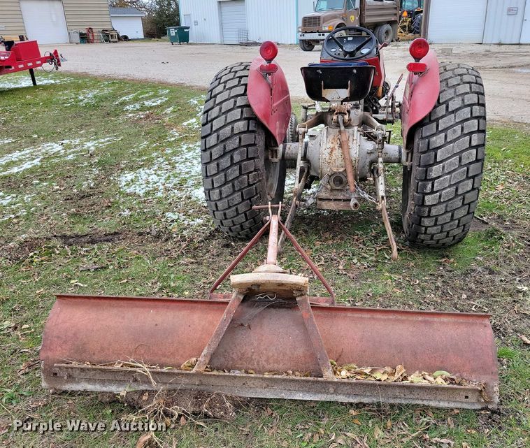 image for item NO9758 Massey Ferguson 230 tractor
