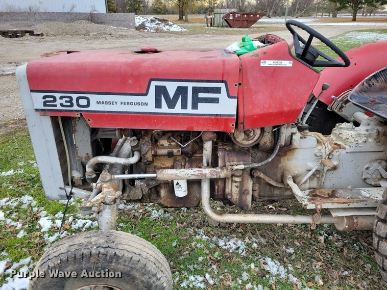 image for item NO9758 Massey Ferguson 230 tractor