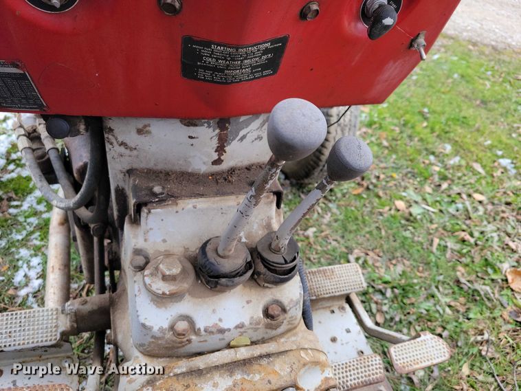 image for item NO9758 Massey Ferguson 230 tractor