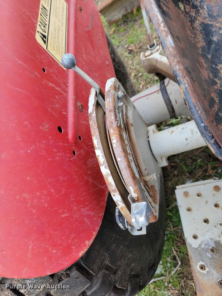 image for item NO9758 Massey Ferguson 230 tractor