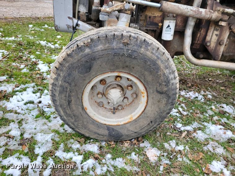 image for item NO9758 Massey Ferguson 230 tractor