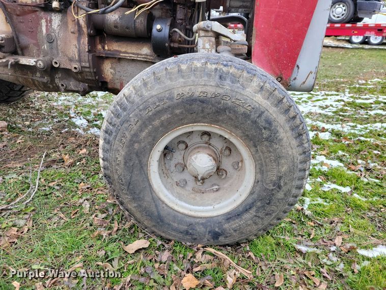 image for item NO9758 Massey Ferguson 230 tractor