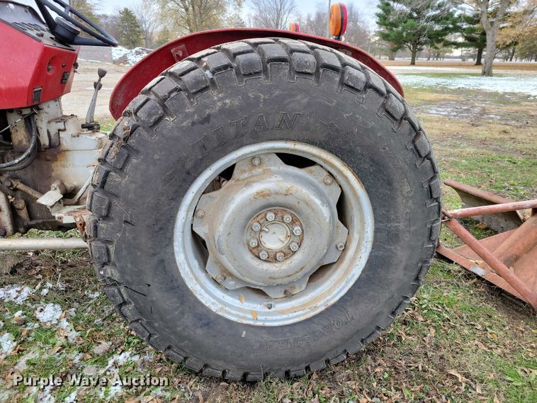 image for item NO9758 Massey Ferguson 230 tractor