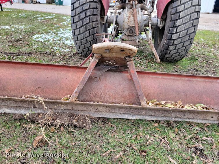 image for item NO9758 Massey Ferguson 230 tractor