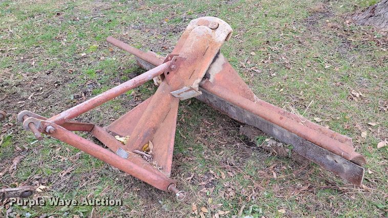 image for item NO9758 Massey Ferguson 230 tractor