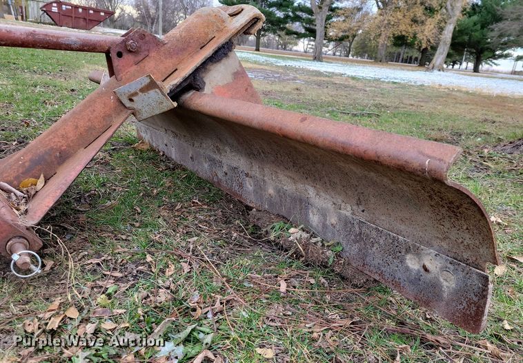 image for item NO9758 Massey Ferguson 230 tractor