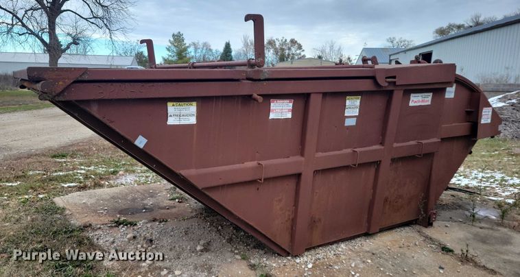 image for item NO9759 Galbreath Pack-Man hydraulic trash compactor