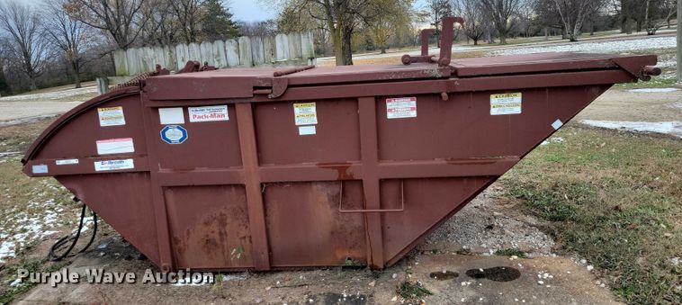 image for item NO9759 Galbreath Pack-Man hydraulic trash compactor