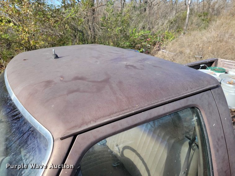 image for item NO9760 1992 Ford F150 pickup truck