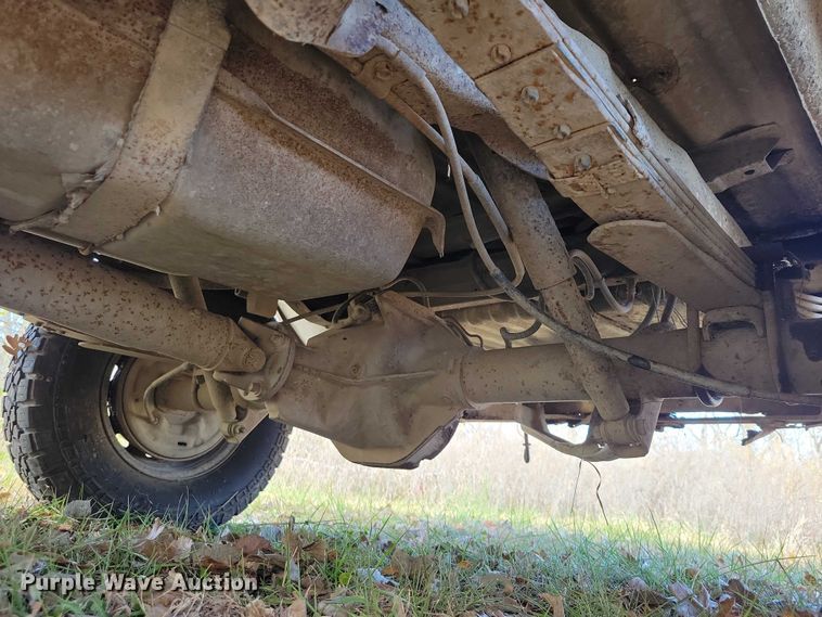 image for item NO9760 1992 Ford F150 pickup truck