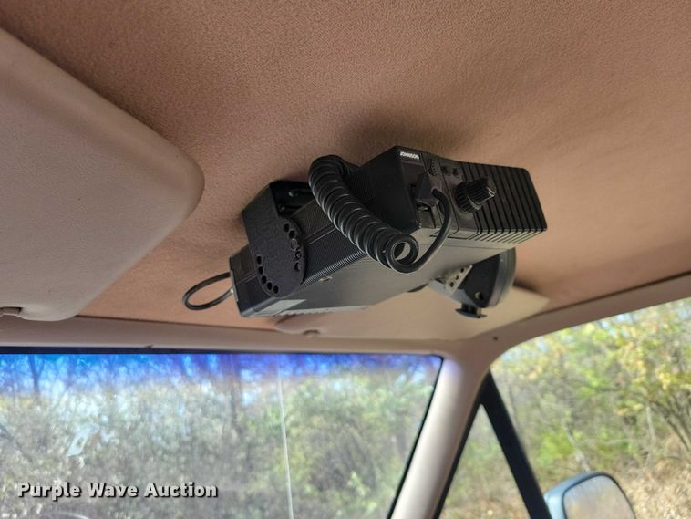 image for item NO9760 1992 Ford F150 pickup truck