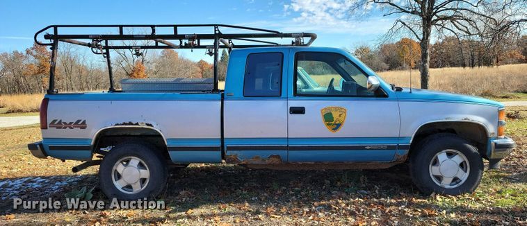 image for item NO9761 1994 Chevrolet K1500 Ext. Cab pickup truck
