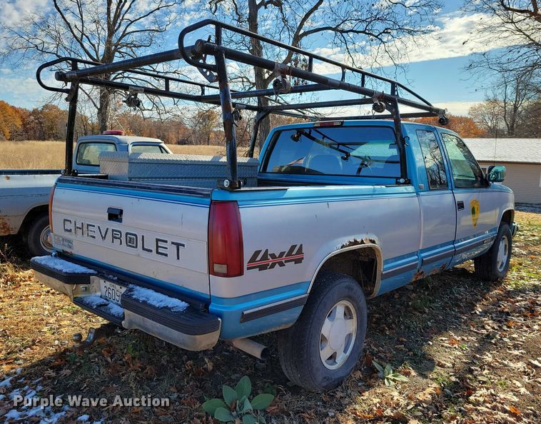 image for item NO9761 1994 Chevrolet K1500 Ext. Cab pickup truck
