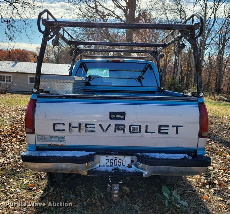 image for item NO9761 1994 Chevrolet K1500 Ext. Cab pickup truck
