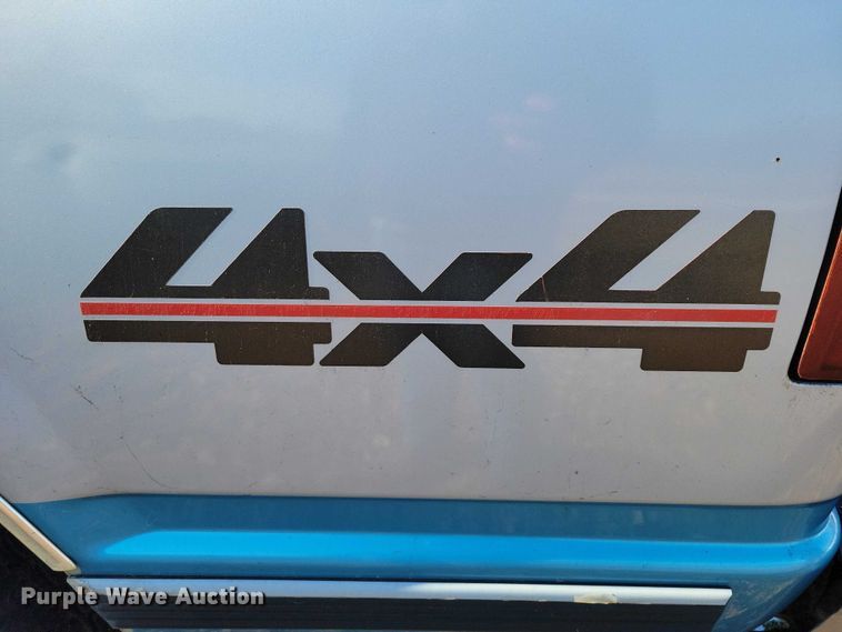 image for item NO9761 1994 Chevrolet K1500 Ext. Cab pickup truck