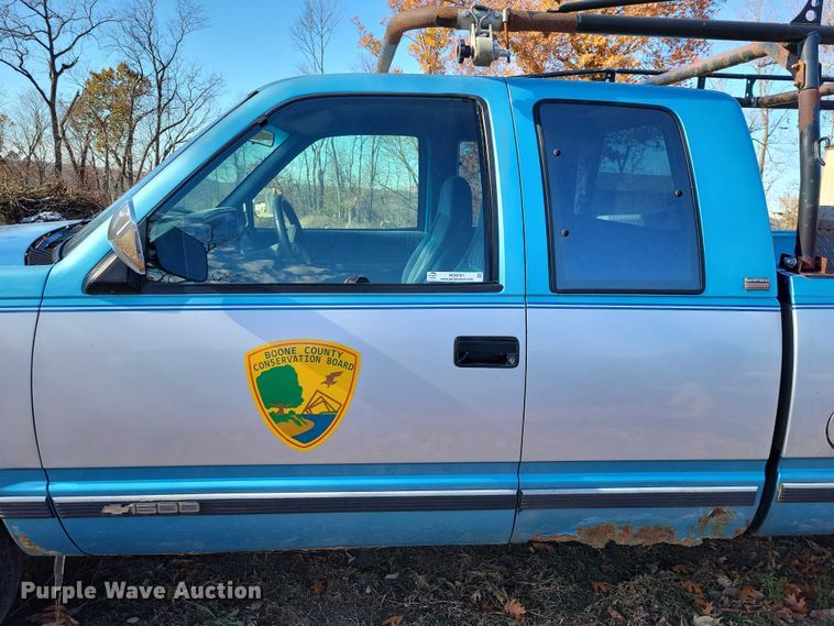 image for item NO9761 1994 Chevrolet K1500 Ext. Cab pickup truck