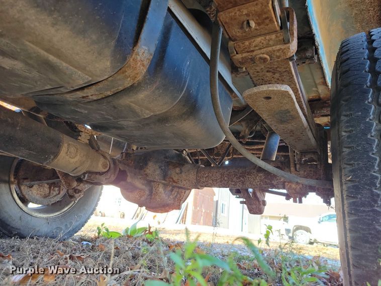 image for item NO9761 1994 Chevrolet K1500 Ext. Cab pickup truck