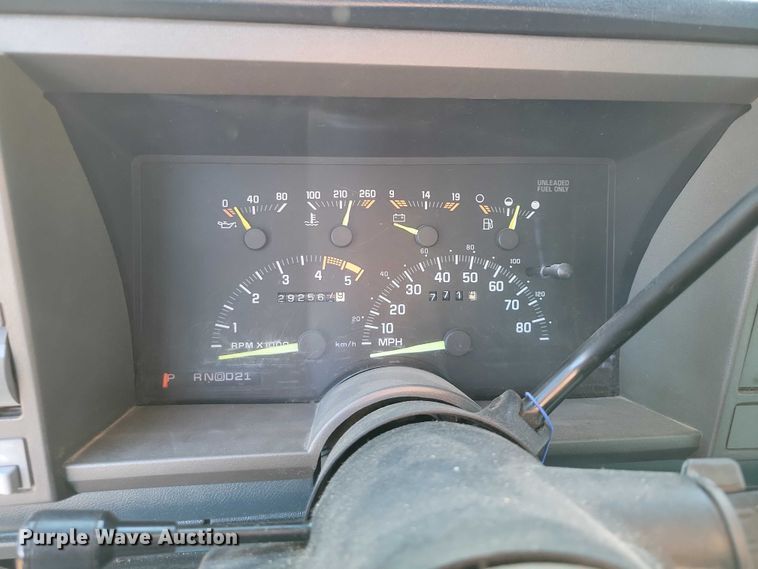 image for item NO9761 1994 Chevrolet K1500 Ext. Cab pickup truck