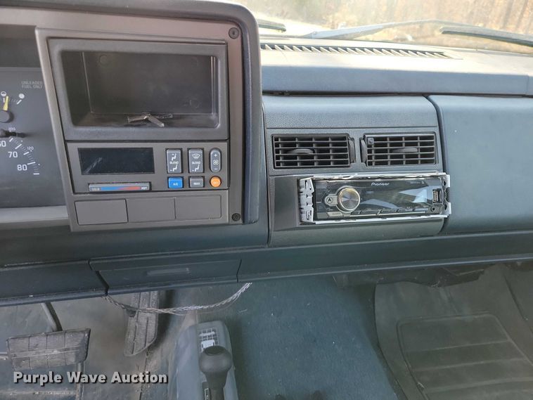 image for item NO9761 1994 Chevrolet K1500 Ext. Cab pickup truck