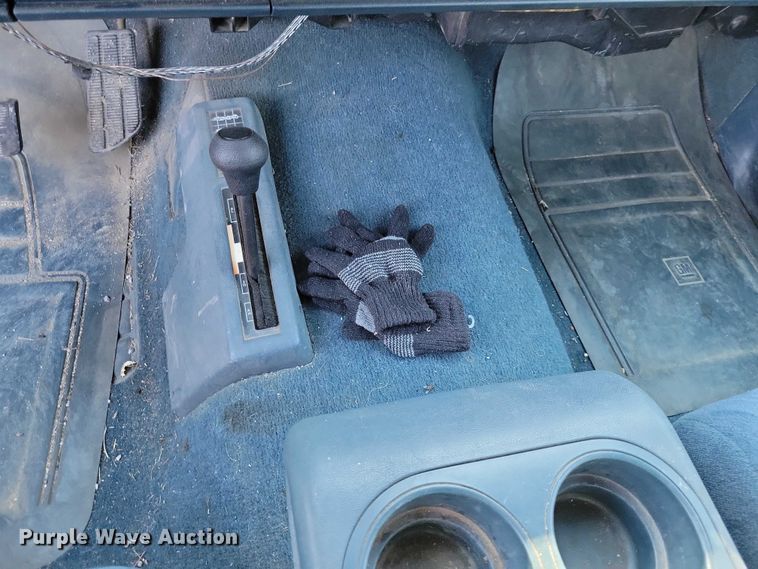 image for item NO9761 1994 Chevrolet K1500 Ext. Cab pickup truck