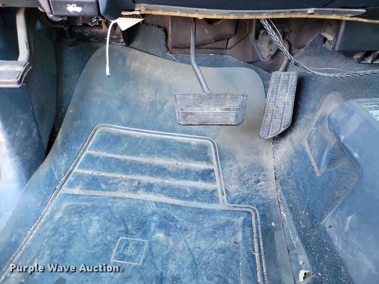 image for item NO9761 1994 Chevrolet K1500 Ext. Cab pickup truck