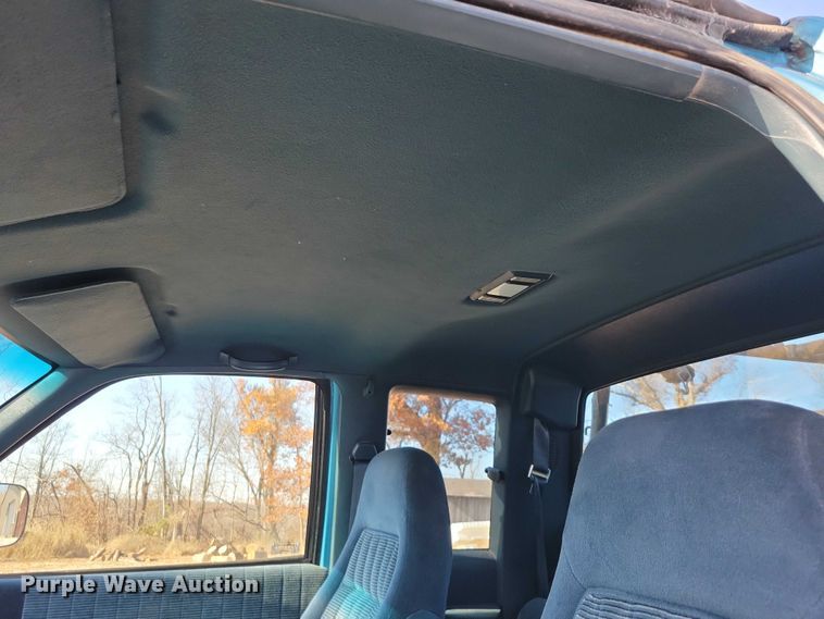 image for item NO9761 1994 Chevrolet K1500 Ext. Cab pickup truck