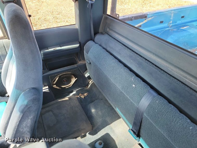 image for item NO9761 1994 Chevrolet K1500 Ext. Cab pickup truck