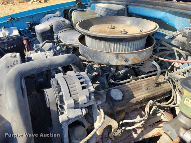 image for item NO9761 1994 Chevrolet K1500 Ext. Cab pickup truck